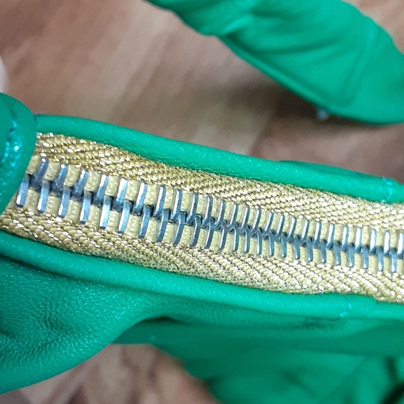 Goldenbleu Leather Handbag - Picture 11 of 12